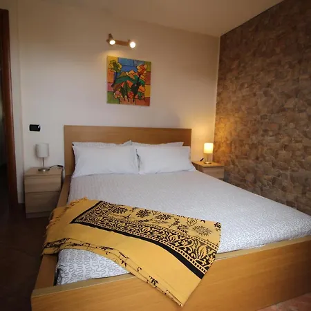 Sunny Attico Con Jacuzzi, Terrazzo E Fibra Apartment