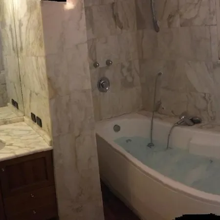 Sunny Attico Con Jacuzzi, Terrazzo E Fibra